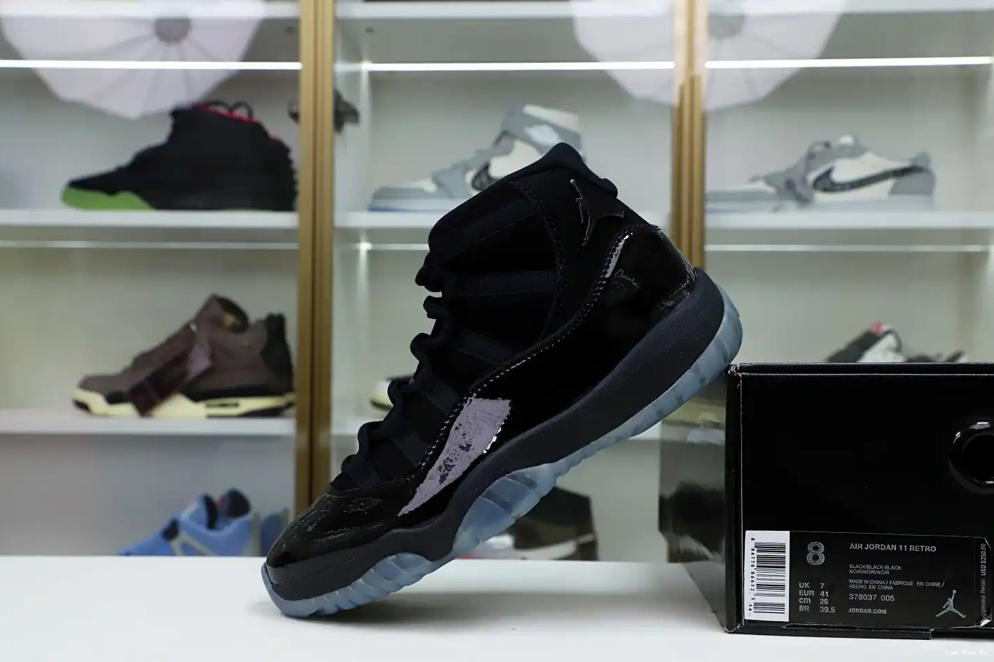 GOWN' 11 AND JORDAN 'CAP RETRO AIR Kimikick 0320