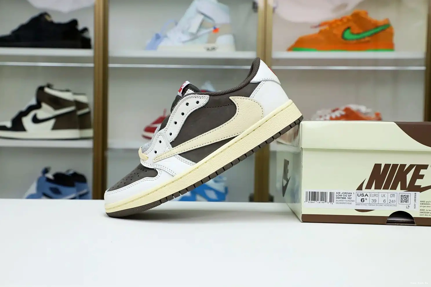 LOW Kimikick MOCHA X OG REVERSE AIR TRAVIS 1 JORDAN SCOTT 0318