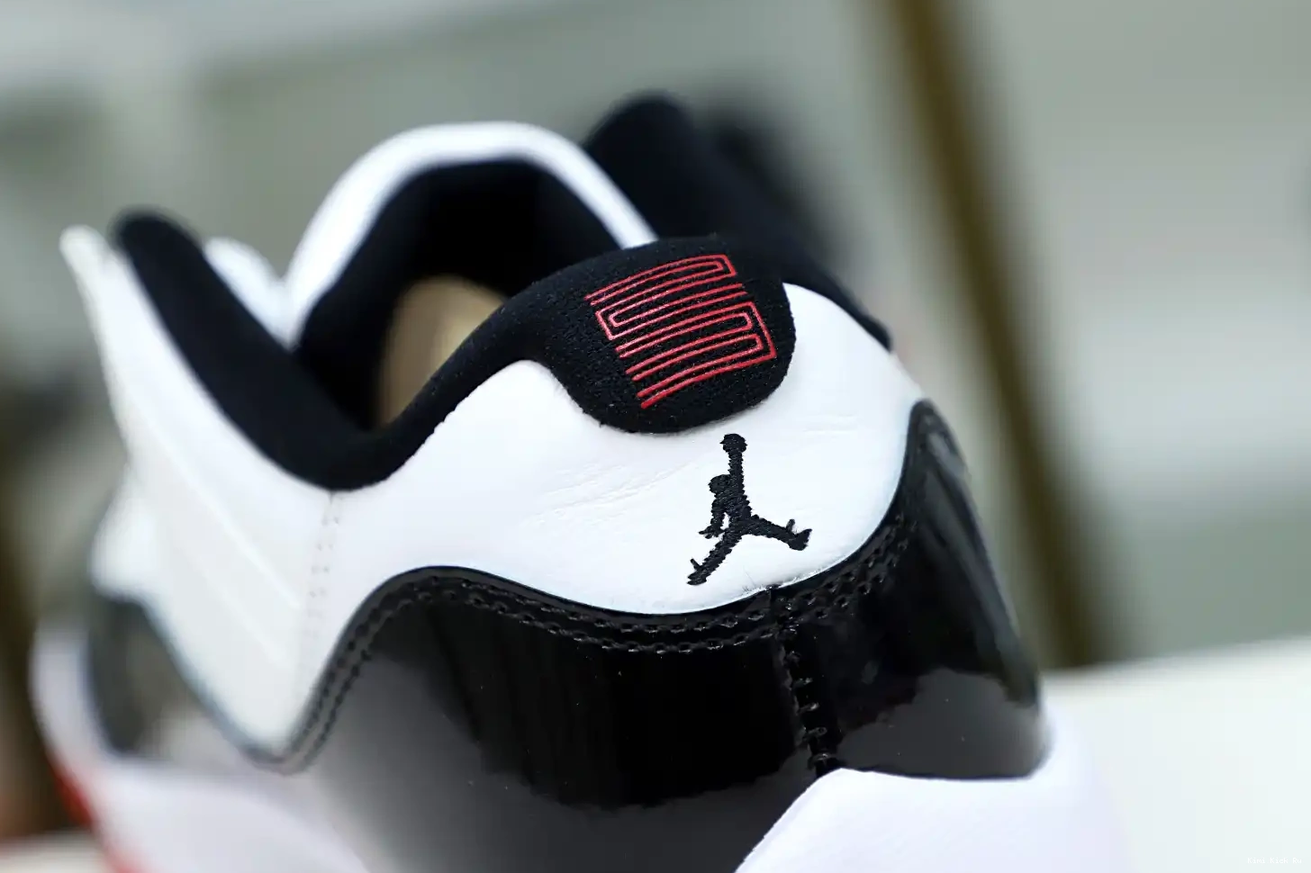 BRED 11 Kimikick LOW JORDAN WHITE AIR 0321