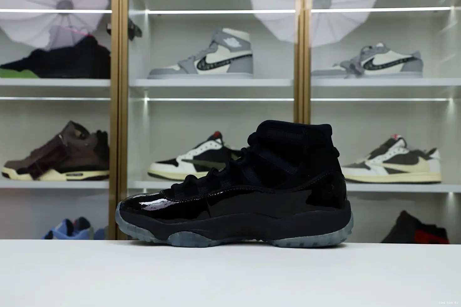 GOWN' 11 AND JORDAN 'CAP RETRO AIR Kimikick 0320
