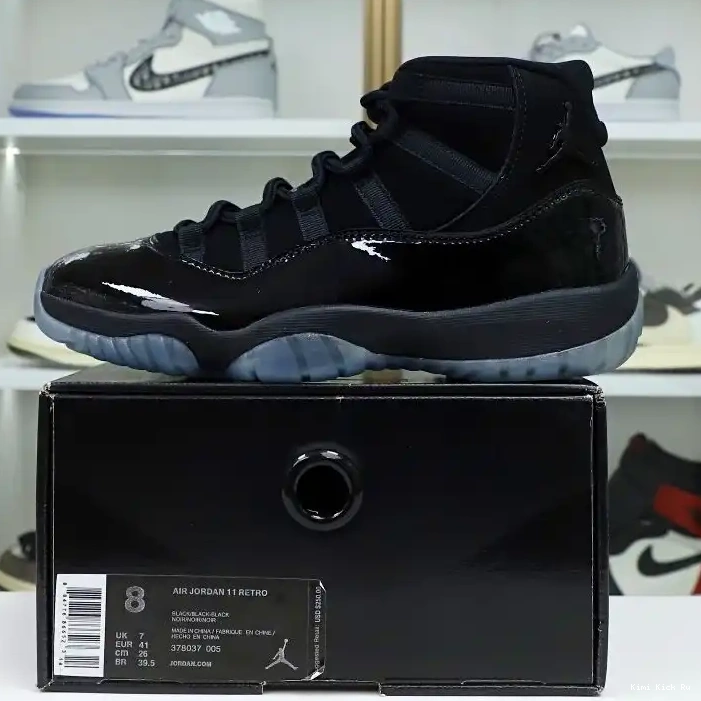 GOWN' 11 AND JORDAN 'CAP RETRO AIR Kimikick 0320