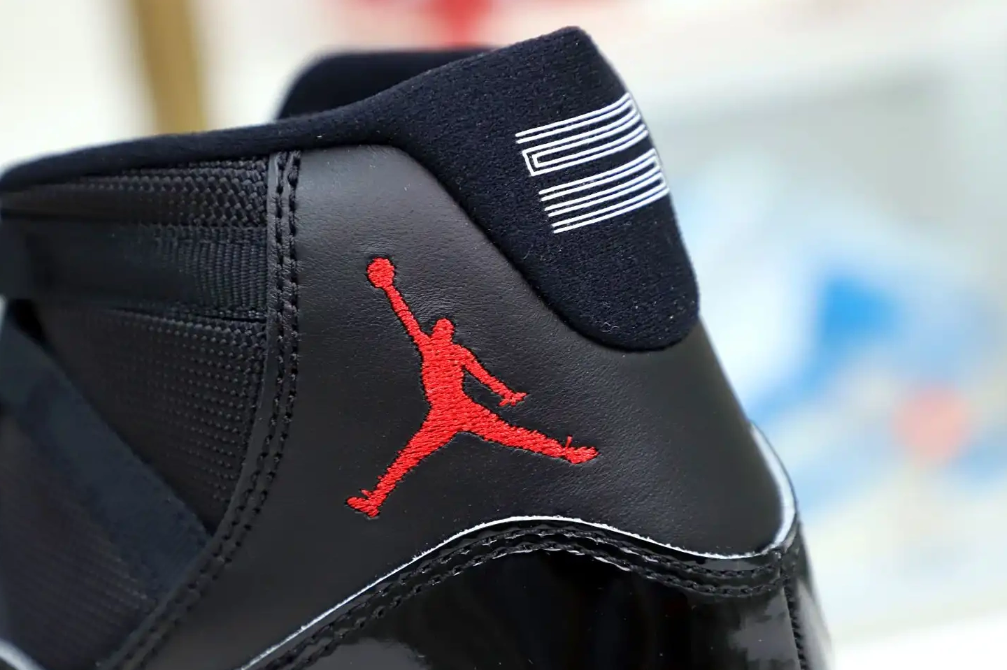 JORDAN AIR Kimikick RETRO 2019 11 'BRED' 0319
