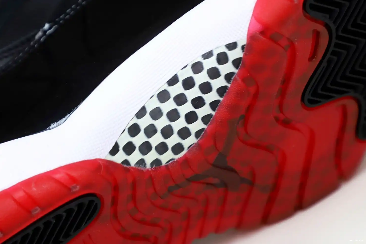 JORDAN AIR Kimikick RETRO 2019 11 'BRED' 0319