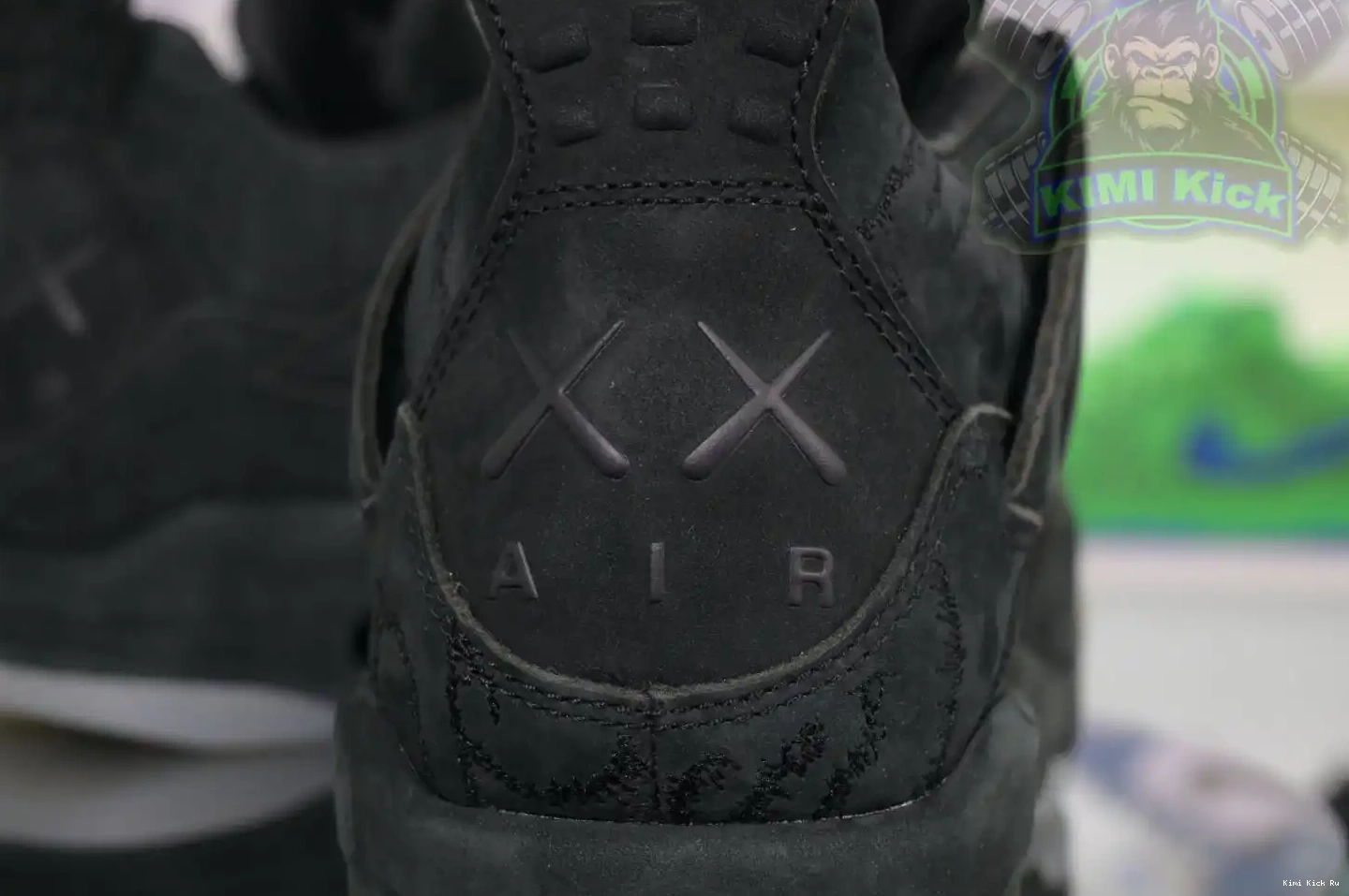 Kimikick Air black Jordan kaws Jordan 4 0303