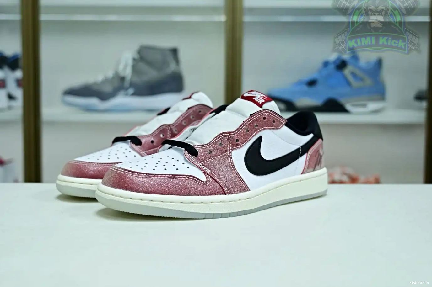 Room Jordan1 Kimikick x Air Jordan Trophy OG Low 0313