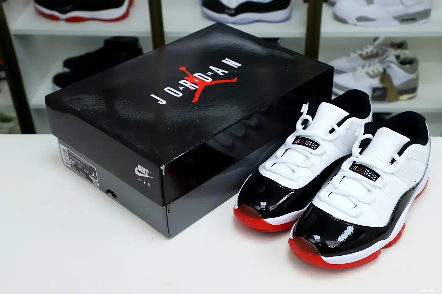 BRED 11 Kimikick LOW JORDAN WHITE AIR 0321